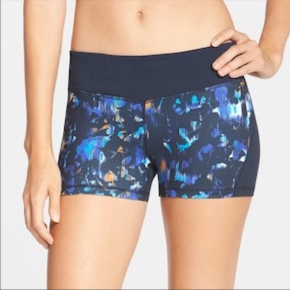 Zella - Active Sporty Bike Shorts 2.75" | Size Small | Black Mutlicolor Abstract